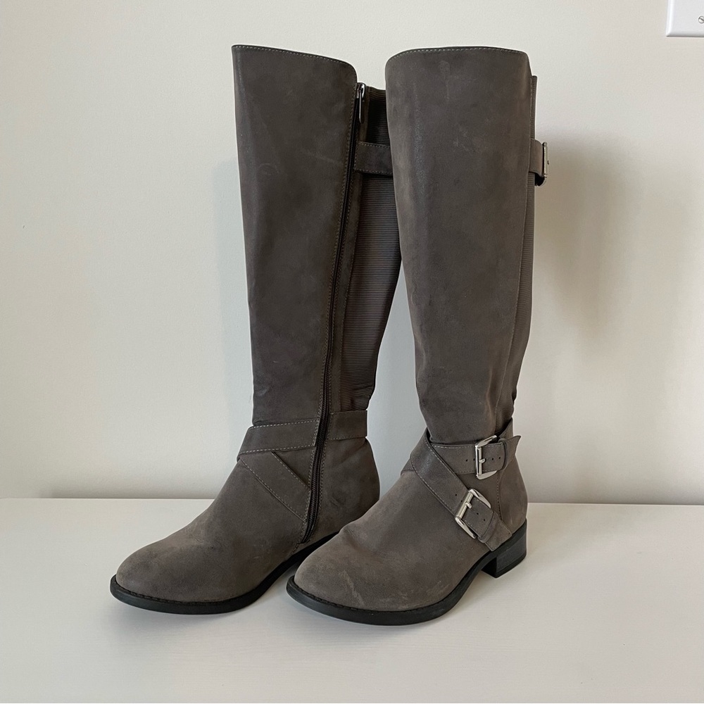 UGC torrid grey faux suede knee high boots size 7.5